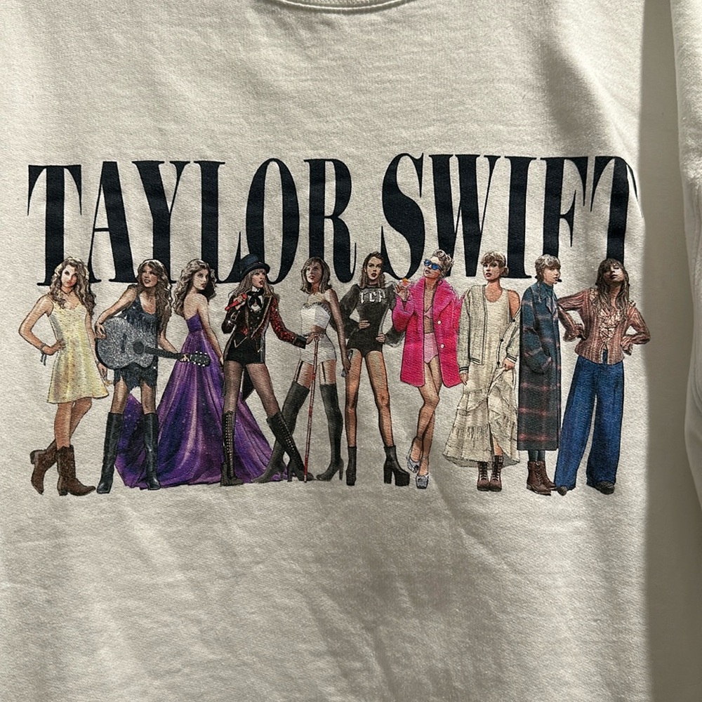 TAYLOR SWIFT OFFICIAL MERCH ERAS SWEATSHIRT 2XL